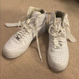Women’s Airforce 1s size 9